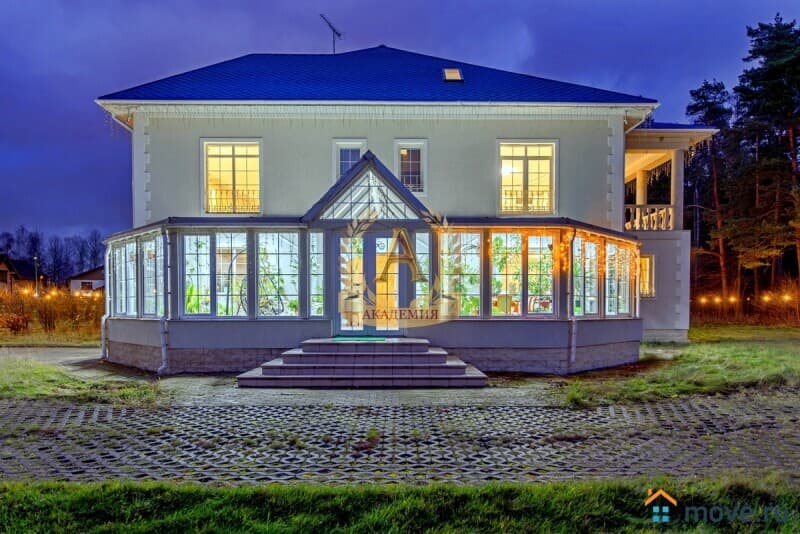 коттедж, 800 м&sup2;