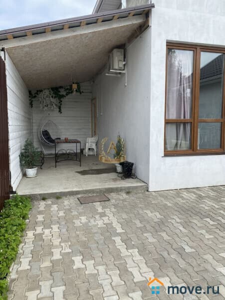 коттедж, 180 м&sup2;