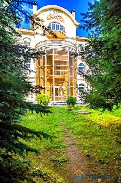 коттедж, 760 м&sup2;