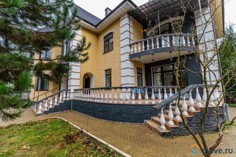 коттедж, 760 м&sup2;