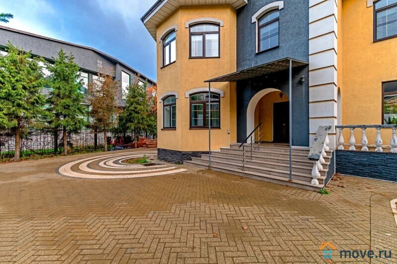 коттедж, 760 м&sup2;