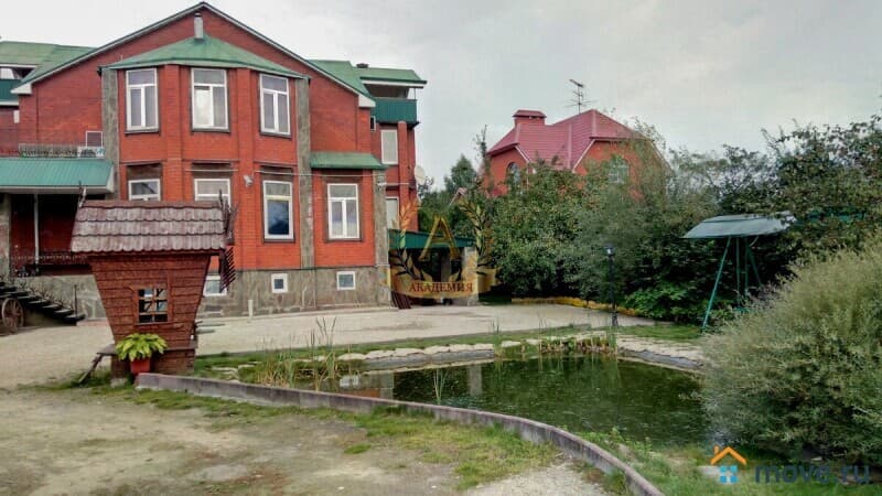 коттедж, 450 м&sup2;