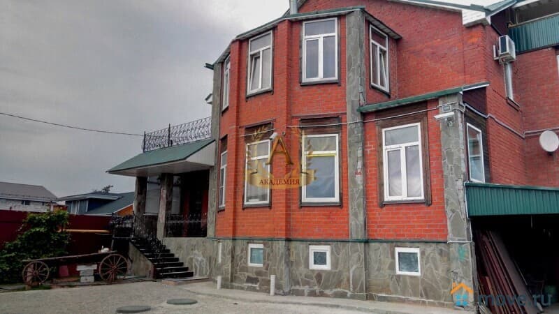 коттедж, 450 м&sup2;