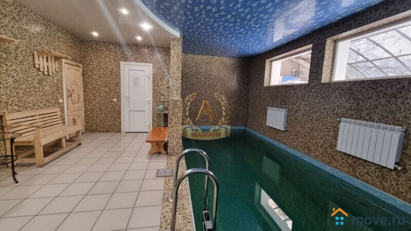 коттедж, 300 м&sup2;