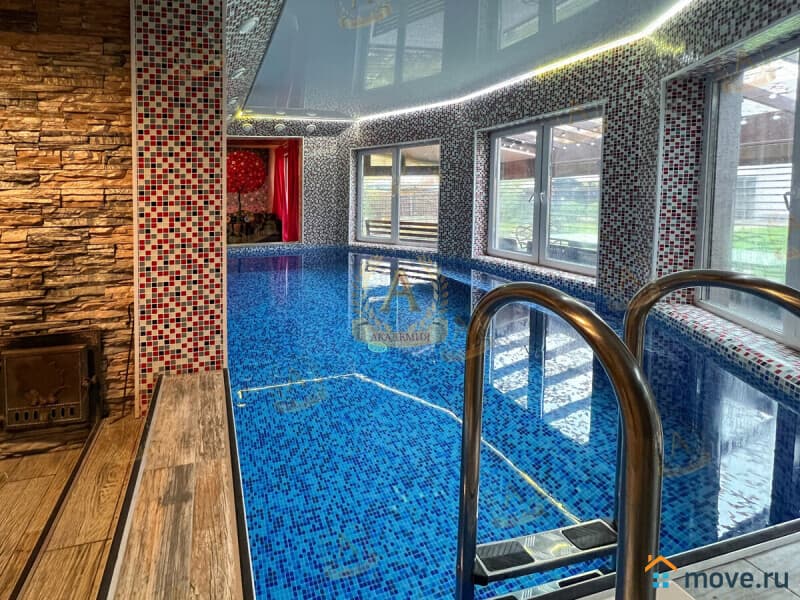 коттедж, 450 м&sup2;