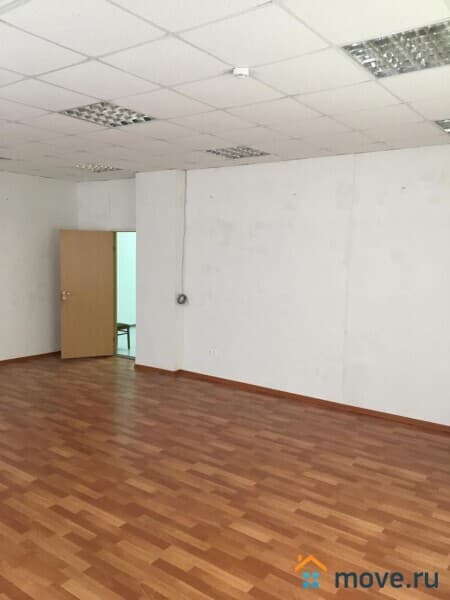 нежилое здание, 720 м²