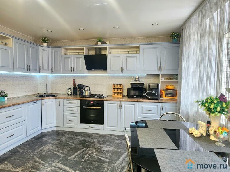 3-комн. квартира, 93 м²