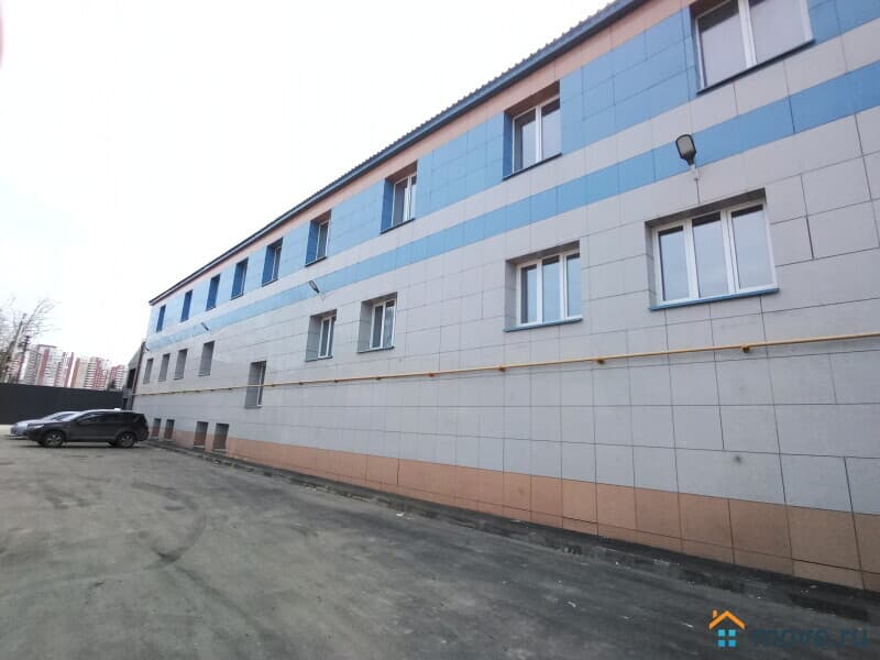 отдельное здание, 451 м²