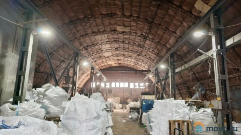 склад, 700 м&sup2;