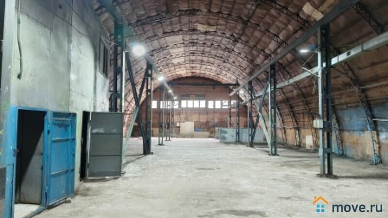 склад, 700 м&sup2;
