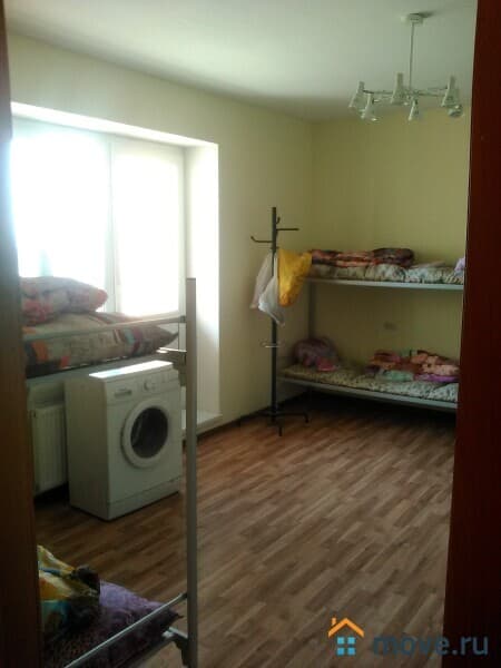 койко-место, 40 м²