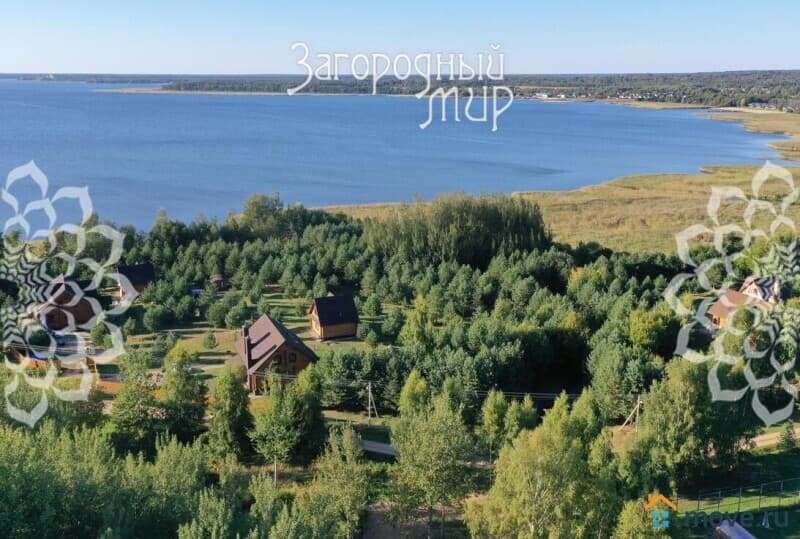 коттедж, 300 м²