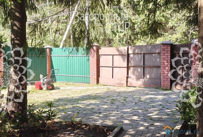 коттедж, 140 м²