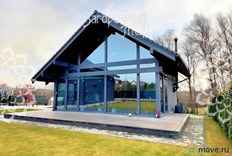 коттедж, 240 м&sup2;