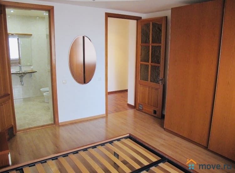 4-комн. квартира, 145 м²