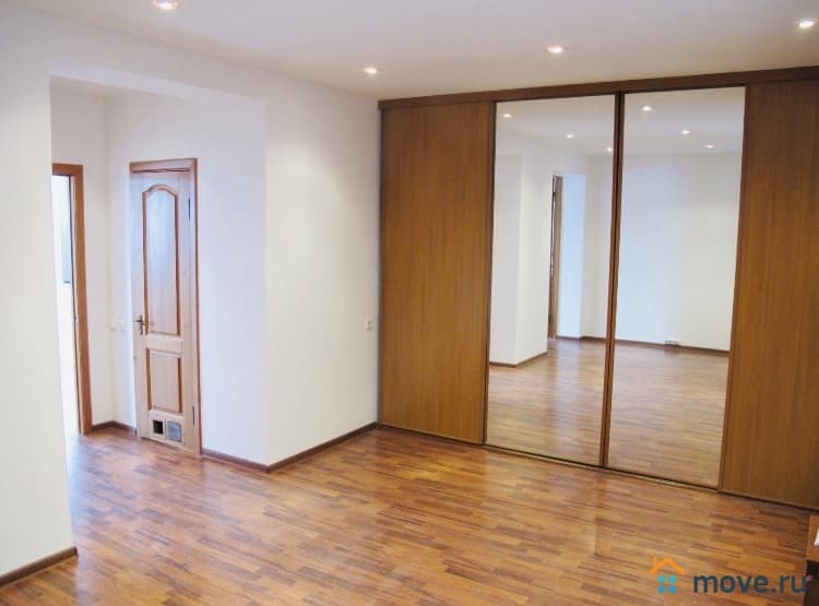 4-комн. квартира, 145 м²