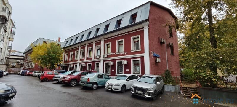 нежилое здание, 1800 м&sup2;