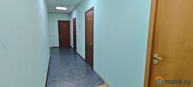 нежилое здание, 3750 м&sup2;