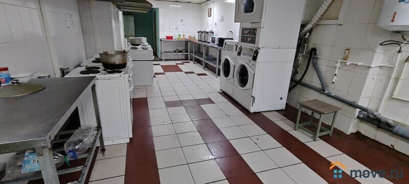 нежилое здание, 3750 м&sup2;