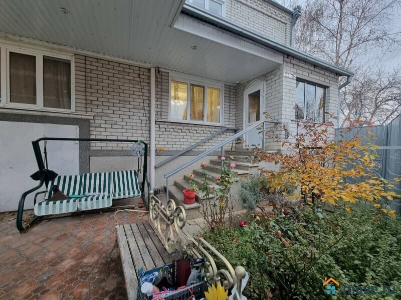 дом, 370 м&sup2;