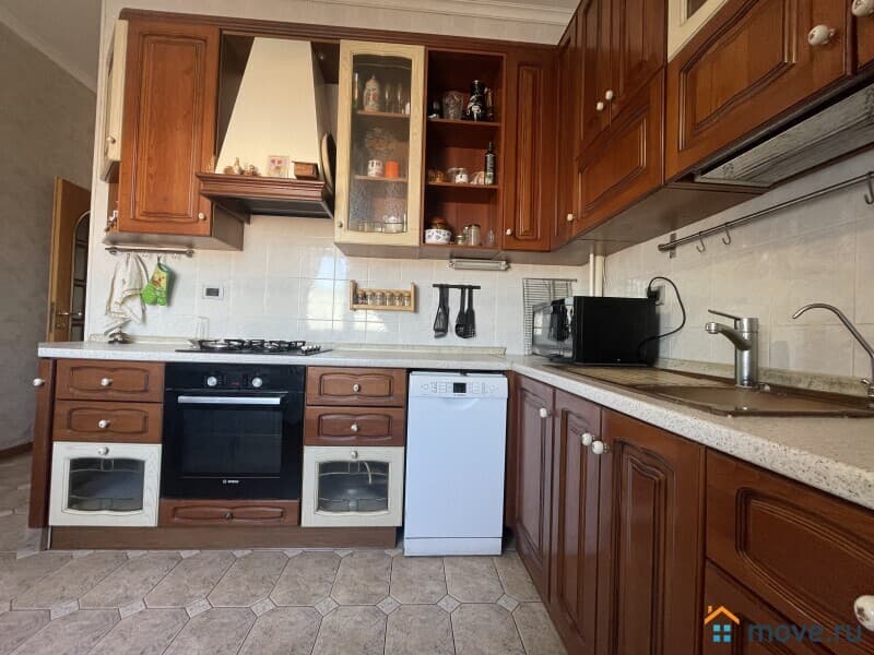 4-комн. квартира, 122 м²